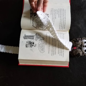 Cat bookmark -adjustable. Customizable