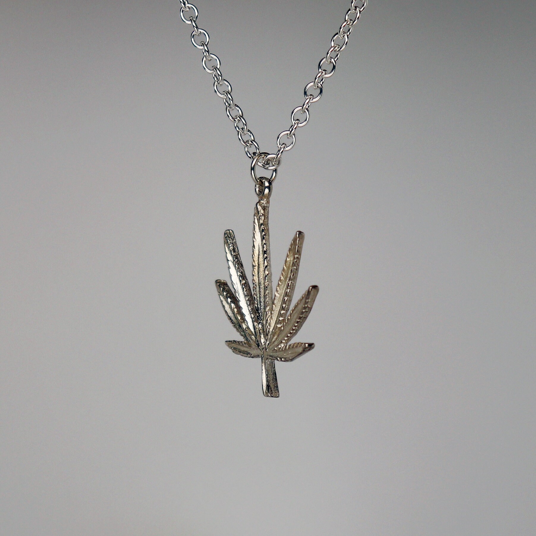 Sterling Silber Marihuana Blatt Anhänger, Cannabis Halskette