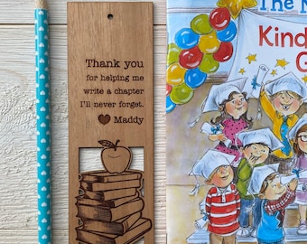 Teacher Gift Ideas. End of the Year Gifts for Teacher. Thank You Writing Chapter Personalized School Wooden Bookmark with Books and Apple.