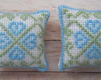 1//24th Scale Dolls House Hand Embroidered Cushions Hearts Design in Blue /& Green