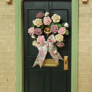 1/12th Scale Dolls House Hand Made Garland Pink, Lilac & Cream Roses ( Made with Paper Roses)