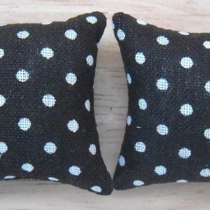 1/24th Scale Dolls House Printed Fabric Cushions Spots Design in White & Black
