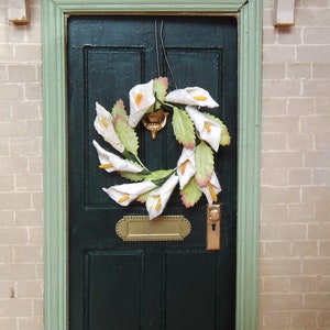 1/12th Scale Dolls House Hand Made Garland White Calla Lillies ( Made with Paper Roses)