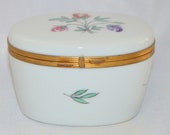 Vintage Limoges Porcelain Hand Painted Trinket Box Flower Leaf Decoration Hinged Lid Chamart Peint Main France