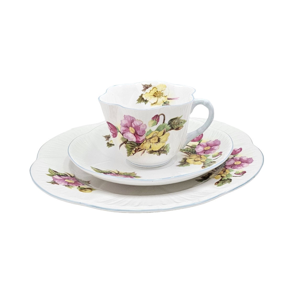 シェリーshelley＊ベゴニア＊トリオ＊美品＊カップ＆ソーサ＊プレート Shelley England Dainty Porcelain Cup Saucer Trio Begonia Pattern
