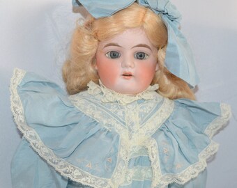 Details about   Dee Light Blonde mohair wig for French or German antique doll size 8-9 