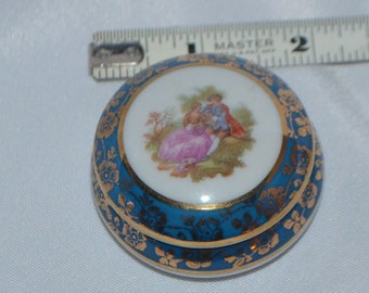 Limoges France La Seynie Porcelain Round Blue Jewelry Trinket Box 4-1/4" 