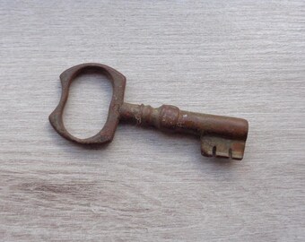 Antique bronze key 18-19th century Original green patina