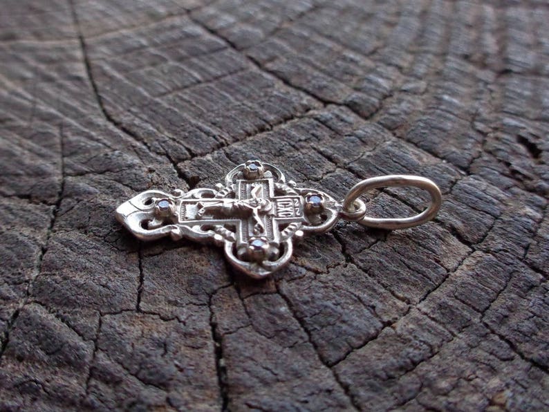 Vintage Orthodox Openwork Small Silvercubic zirconia Crucifixion Virgin Mary Child Jesus Floral ornament Sacramental Religious Symbol IC+XC