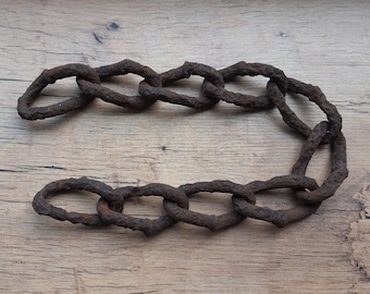Antique/Vintage  rusty iron chain 19th century Home/farmhouse/barn decor  Original patina Authentic artifact Archaeological find