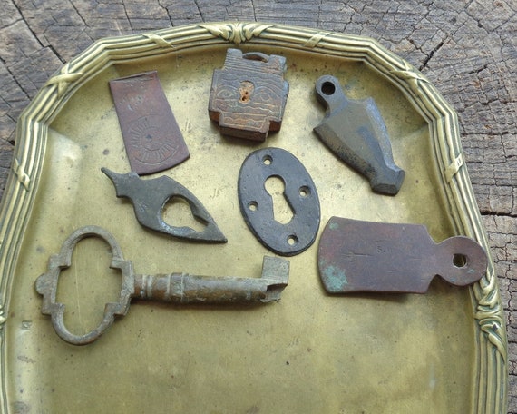 jewelry component #E22 Details about   2 vintage antique brass escutcheons 2" t x 1-1/2" w 
