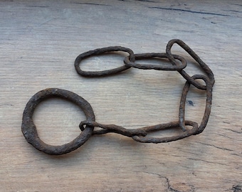 Chaîne en fer rouillé vintage avec anneau, 30 cm de long, pour détecteur de métaux. Trouvaille pour style industriel, steampunk, art modifié, matériel de récupération rustique.