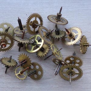 Uitrusting/onderdelen van oude klok/apparatuur messing-brons-koper Steampunk/Dieselpunk-componenten/benodigdheden Origineel patina - SET van 20-