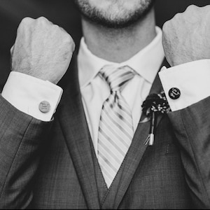 Personalized Wedding Cufflinks, Groom Wedding Cufflinks, Date and Initials Cufflinks, Engraved CuffLinks, Elegant Monogrammed Cufflinks image 2