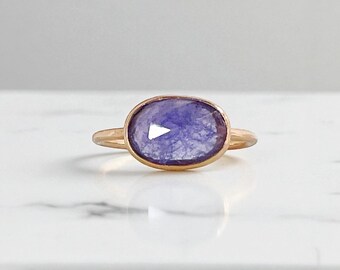 Anillo con piedra natal de diciembre. Anillo de tanzanita. Anillo con piedras preciosas. Anillo de oro macizo de 14 k. Anillo apilable con piedras preciosas. Anillo de oro para ella.