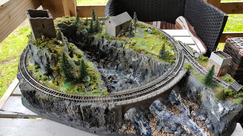 N Gauge Micro Model Railway Working Display Piece. - Etsy
