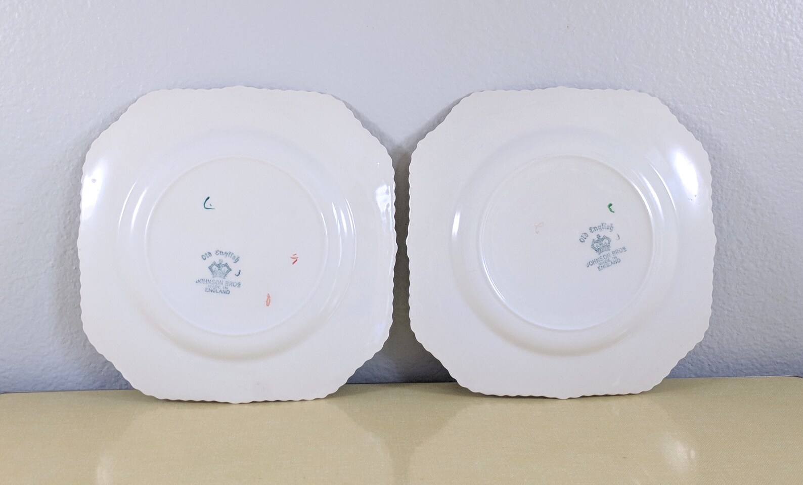 Vintage Johnson Bros Old English Plates With Fruit Pattern Etsy vintage-johnson-bros-old-english-plates-with-fruit-pattern-etsy