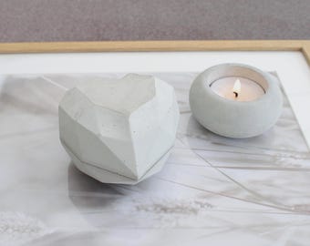 Herzförmige Dose aus grauem Beton – Skandinavische Schmuckdose, Kerzenhalter & stilvolle Deko
