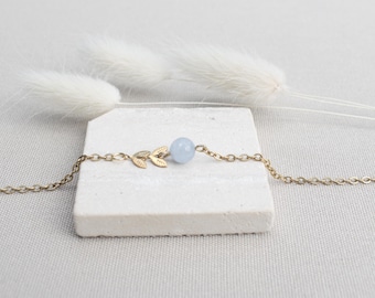Goldenes Armband mit Blättern und Aquamarin, Edelstein Schmuck, Boho Schmuck
