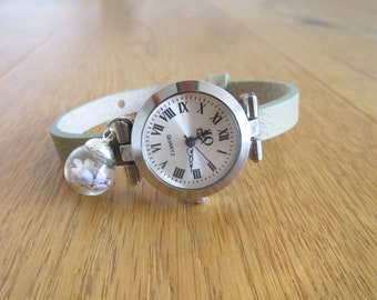 Armbanduhr - Uhr - echte Blüten - Blütenschmuck - grün - Leder