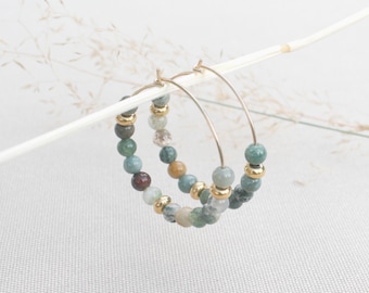 Goldene Creolen mit grünen Achat Edelsteinen – elegante Boho Ohrringe in Gold