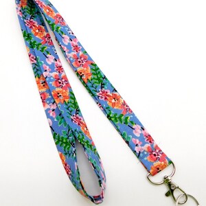 Spring Flowers Lanyard / Lanyard with Garden Flowers /  Teacher Key Holder for Classroom / Stocking Stuffer Gift Under 15 Dollars