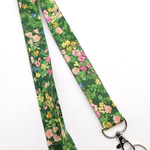 Garden Spring Flower Lanyard / Lanyard for Teachers / Floral Bouquet Summer Lanyard / Lanyard for Keys / Mom Gift Lanyard