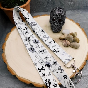 Skull and Crossbones Lanyard / Spooky Punk Goth Halloween Keychain for Keys and ID Badges / Teacher Key Holder / MRI Safe Option Lanyard