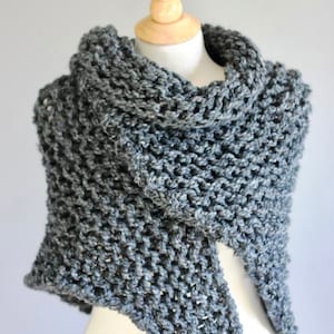 Outlander shawl, hand knit cowl, large scarf, chunky shoulder wrap, neck warmer, Outlander gift, gift for mother SHIPS TODAY