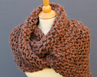 Scialle Outlander, cappuccio lavorato a maglia, sciarpa color rame, coprispalle lavorato a mano, scaldacollo, regali Outlander, regalo per mamma, lei, fidanzata