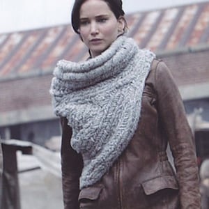 Huntress cowl, vest, armor knit in gray twist, hand knitted unisex Katniss costume custom tailored, gift for her, daughter, girlfriend