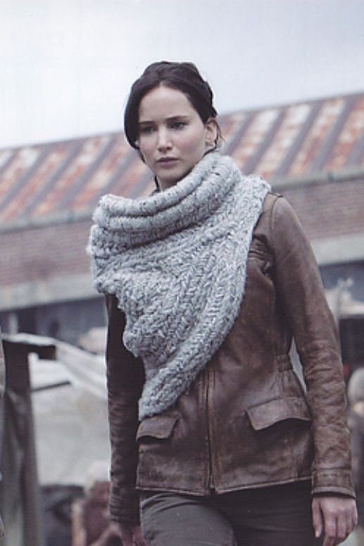 handgebreide unisex Katniss kap op maat gemaakt harnas gebreid in grijze twist Katniss geïnspireerde kap cadeau voor haar Kleding Dameskleding Sweaters Spencers vest dochter vriendin 