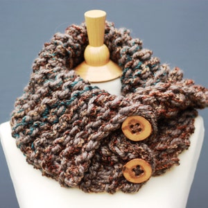 Outlander cowl, chunky button scarf, hand knitted neck warmer with 3 rustic wooden buttons, gift for girlfriend, gift for mother