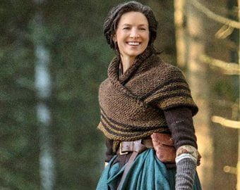 Scialle Outlander, cappuccio, sciarpa triangolare, coprispalle lavorato a mano, scaldacollo, maglione, regalo Outlander, regalo per la mamma
