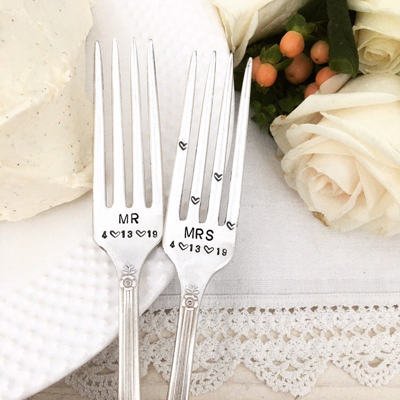 Vintage wedding forks, cake forks, Mr and Mrs dated with heart tines, hand stamped and personalized image 1