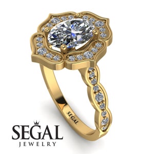 Anello di fidanzamento con diamante bianco taglio ovale in oro giallo 14k