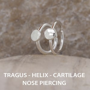 Tragus, Helix, Conch Hoop – Sterling Silver Piercing Ring with 3mm Hammered Disc for Cartilage and Nose