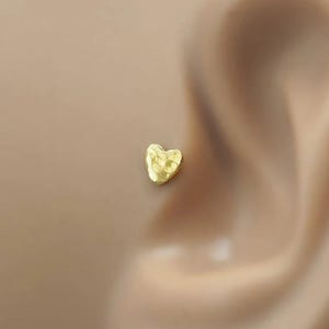 Winziges Herz Gold Piercing Flache Rückseite Bioflex Rückseite 16 Gauge