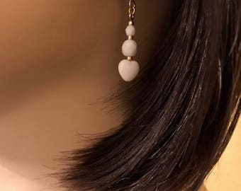 Boucles d’oreille : Blanc verre tchèque coeurs