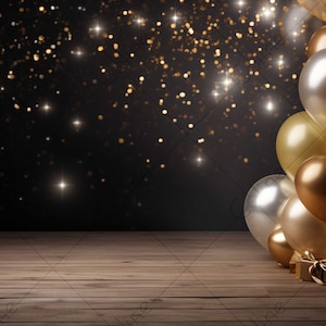 Könnte beinhalten: Ein Holztisch mit einem Stapel goldener und silberner Ballons vor einem schwarzen Hintergrund mit goldenem Glitzer.
