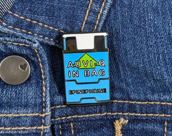 AUVI-Q IN BAG Pin - Epinephrine Hard Enamel Pin, Allergy Pin, Allergy Awareness, Allergy Alert, I Carry an Epipen Button, Epipen in Bag