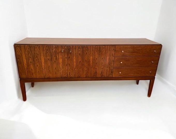 Traumhaftes kleines Sideboard, von Palette Möbelwerk, 1970er
