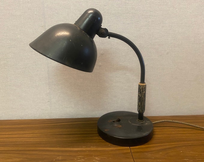 Beautiful vintage table lamp model L99 by Siemens, 1930s lamp Bauhaus