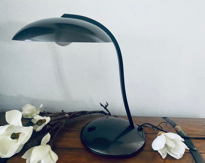 Beautiful mushroom lamp, table lamp from the 70s, by Alaska - corresponds to Nuova Veneta Lumi desk lamp / minimalist