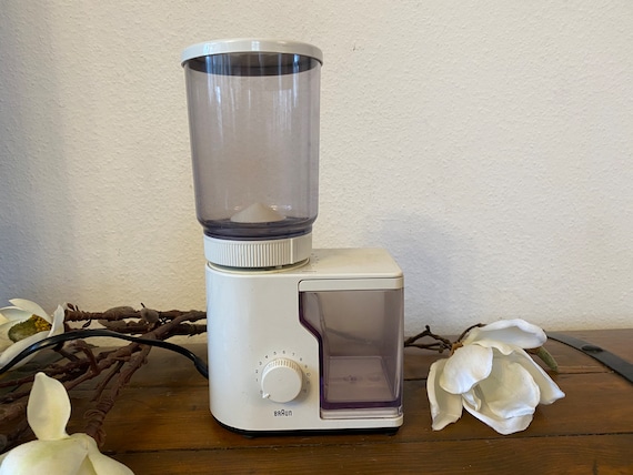 Braun Stylish Coffee Grinder KM 4036 (model KMM10) in White