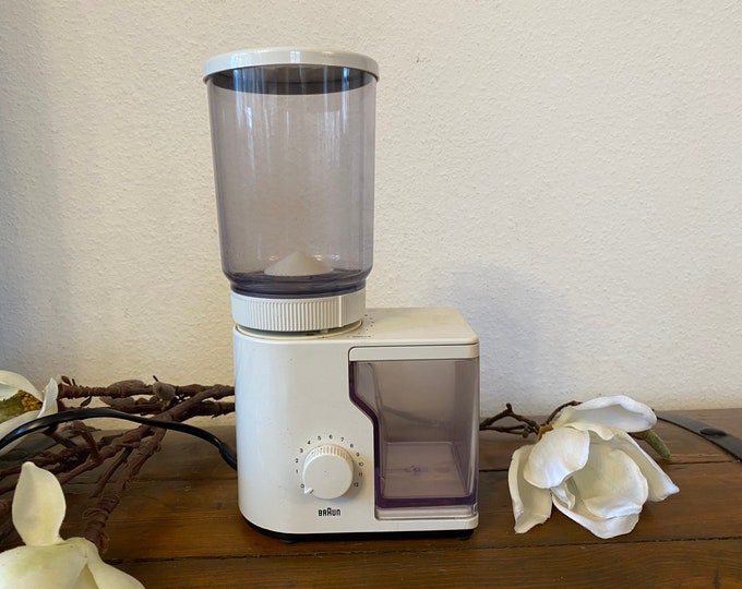 Braun stylish coffee grinder KM 4036 (model KMM10) in white