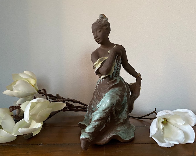 Ceramic sculpture girl, dancer of the Karlsruhe Majolika, form 6396 Lore Friedrich-Gronau