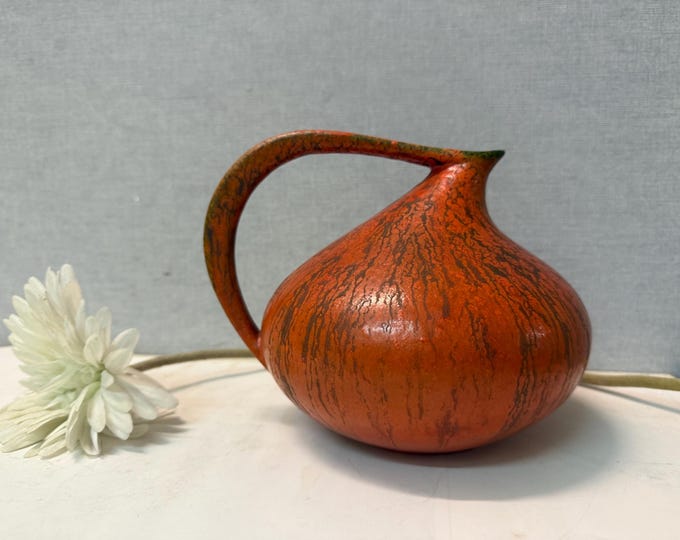 WGP Westdeutsche Keramik, Ruscha Vase, Model 313, Mid-Century Vase, Classic by Kurt Tschörner, Old model in red/black “Vulkano”