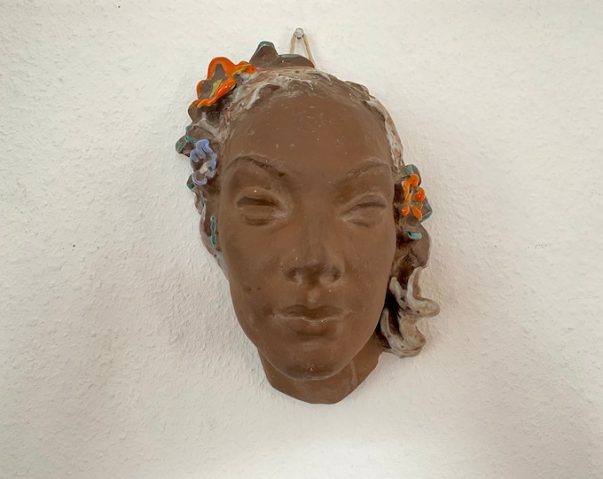 Rare wall mask wall head of the Karlsruhe Majolika, wall mask woman with flower wreath by Lore Friedrich-Gronau, 1958