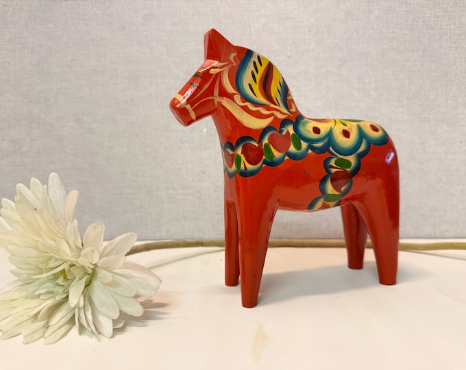 Beautiful Swedish vintage hand-carved Dala horse - Nils Olsson - Akta Dalahemslojd Sweden
